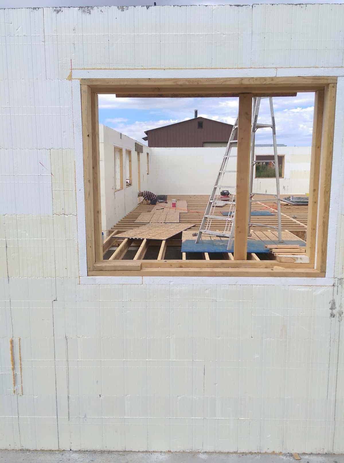 DIY build farmhouse