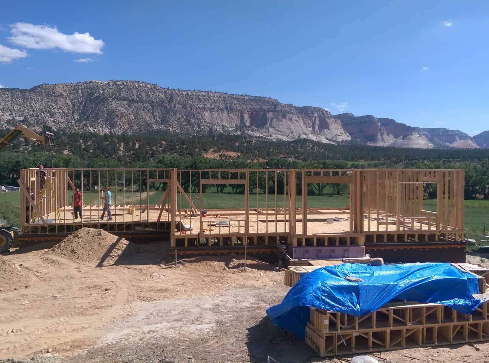 DIY build farmhouse