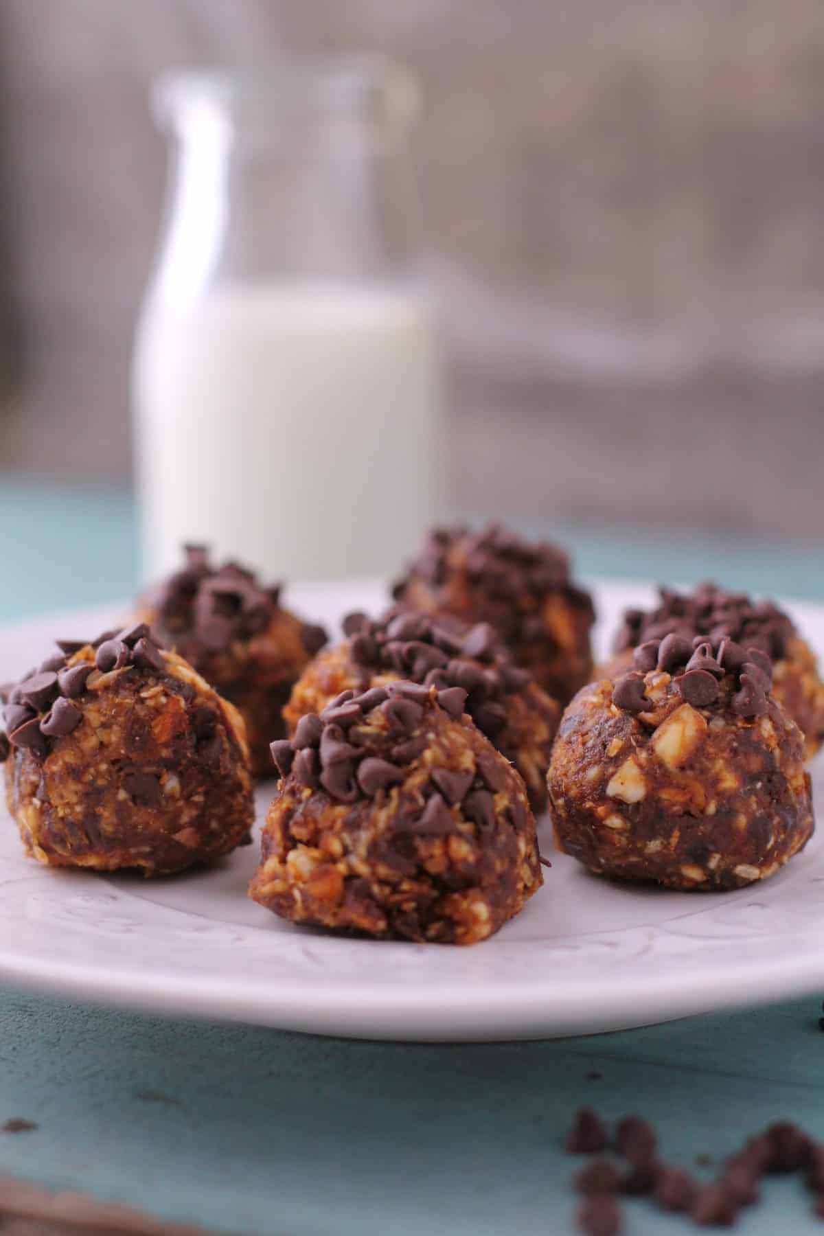 Chocolate Chip Pumpkin Date Bites