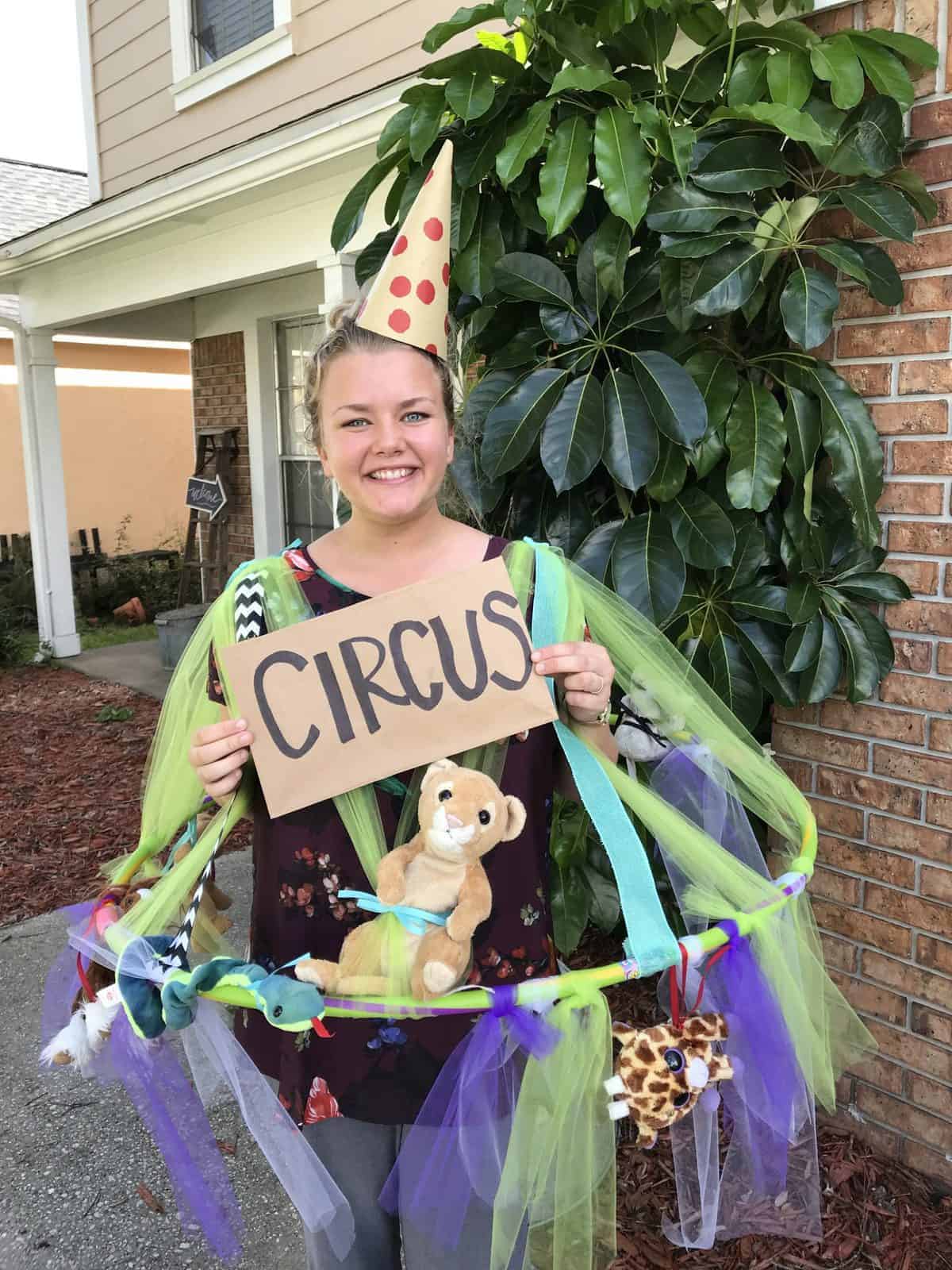Cheap DIY Halloween costume ideas that are super quick, easy, and very inexpensive to make!