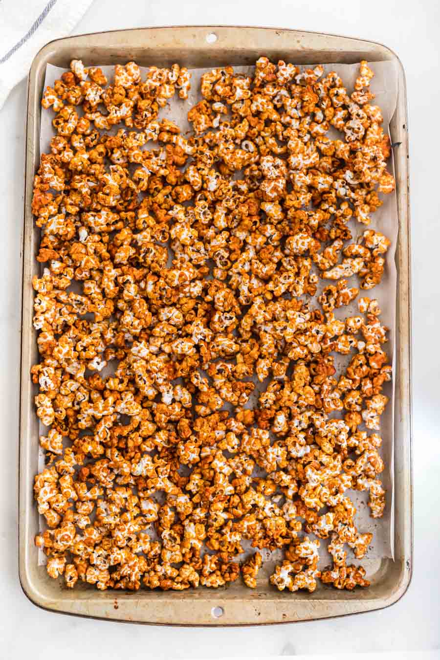 crispy baked caramel corn with healthy honey.