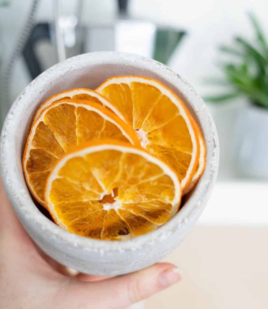 picture of dried oranges in a bowl