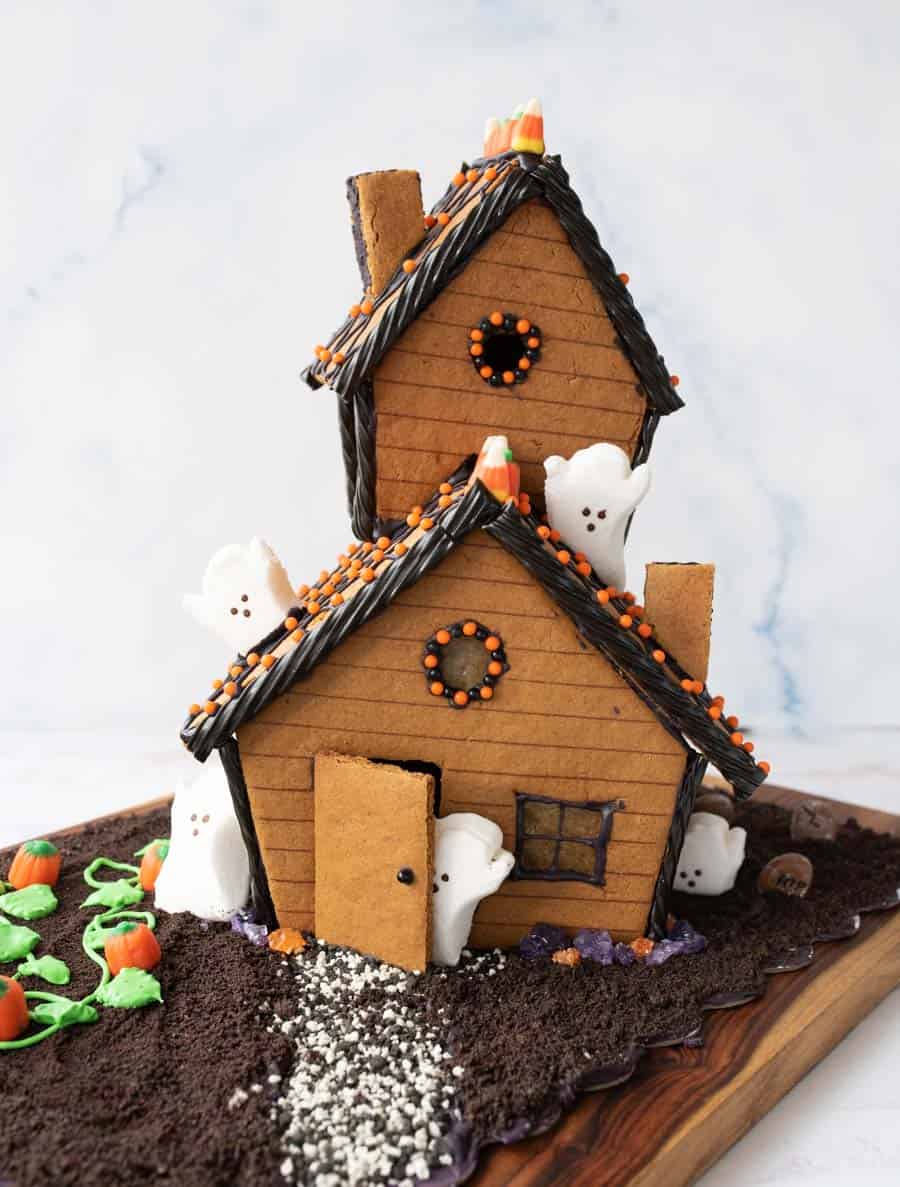 front view of the Halloween gingerbread house
