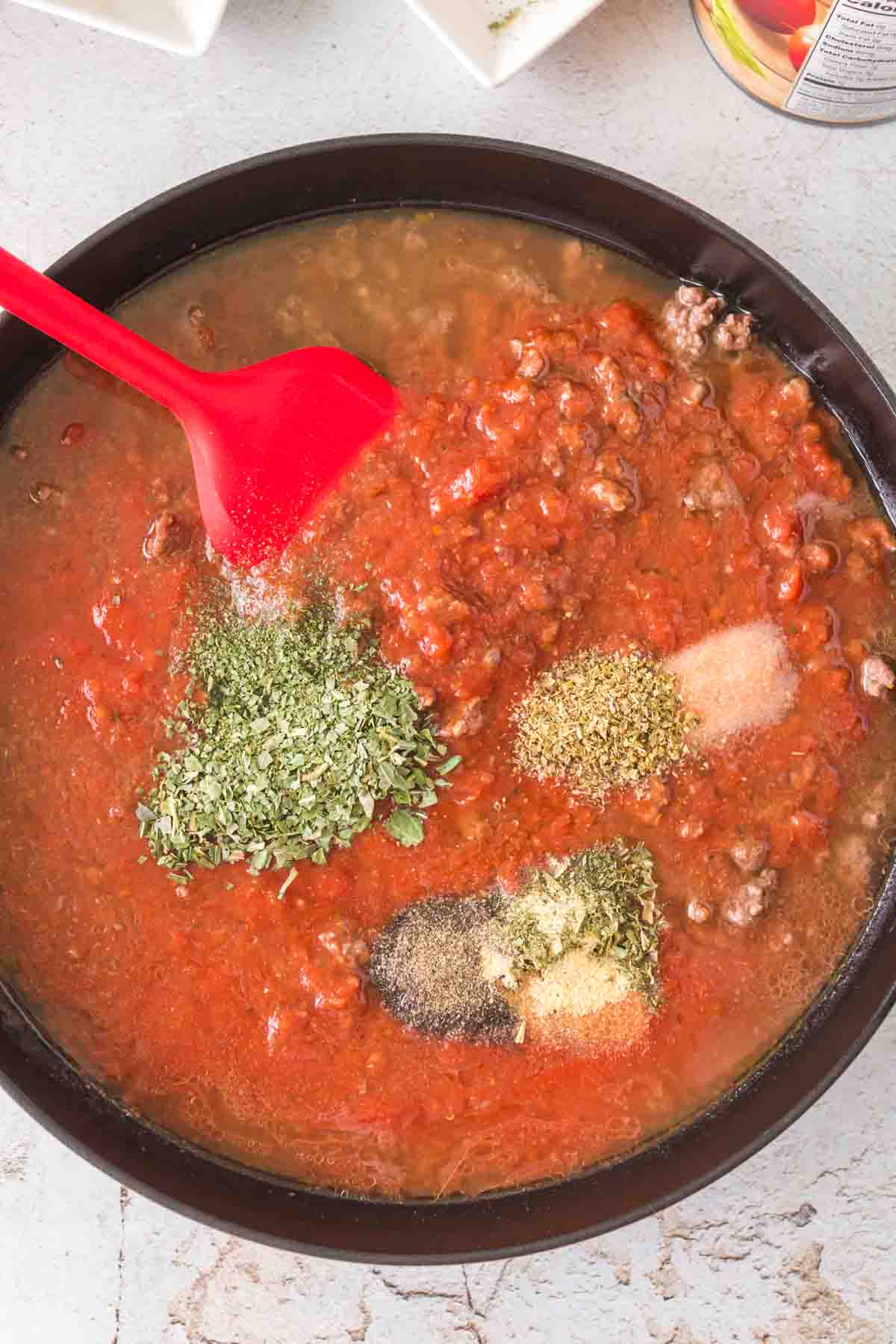 easy homemade spaghetti sauce in the pan
