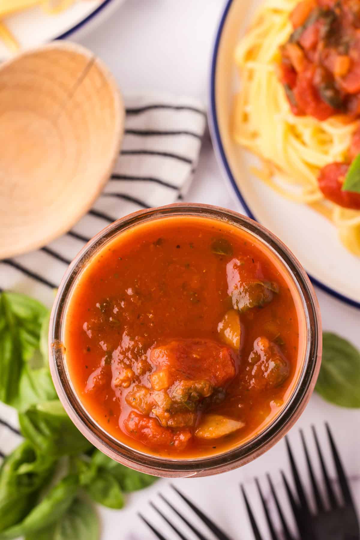 spinach mushroom marinara in a ball mason jar.
